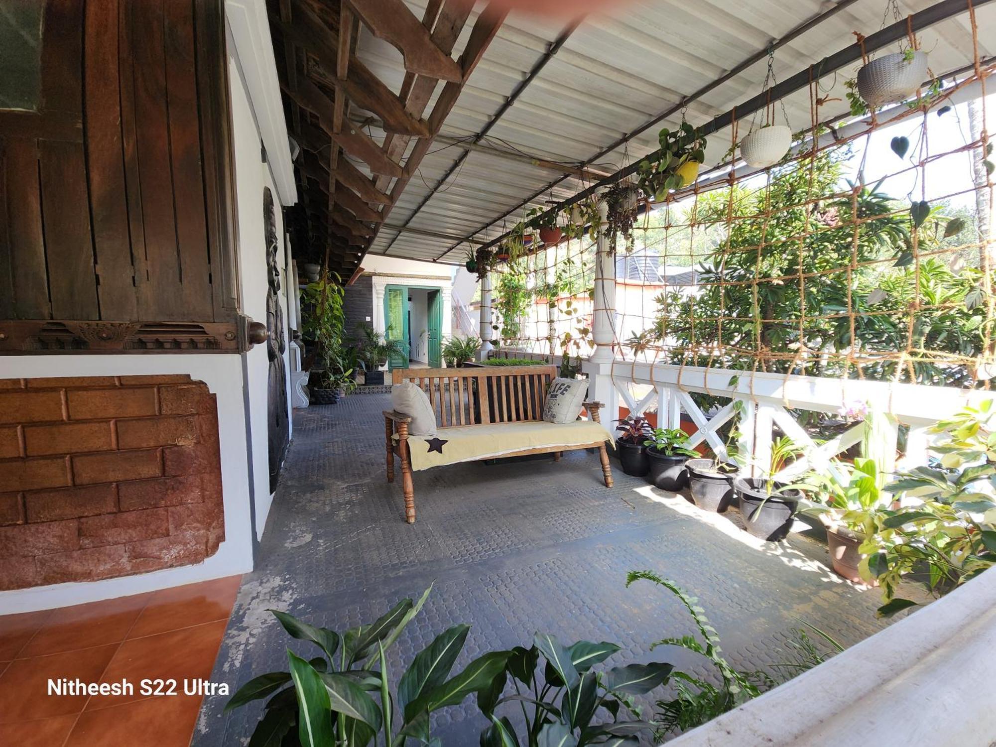 Kairali Palace Home Stay Thekkady Ngoại thất bức ảnh