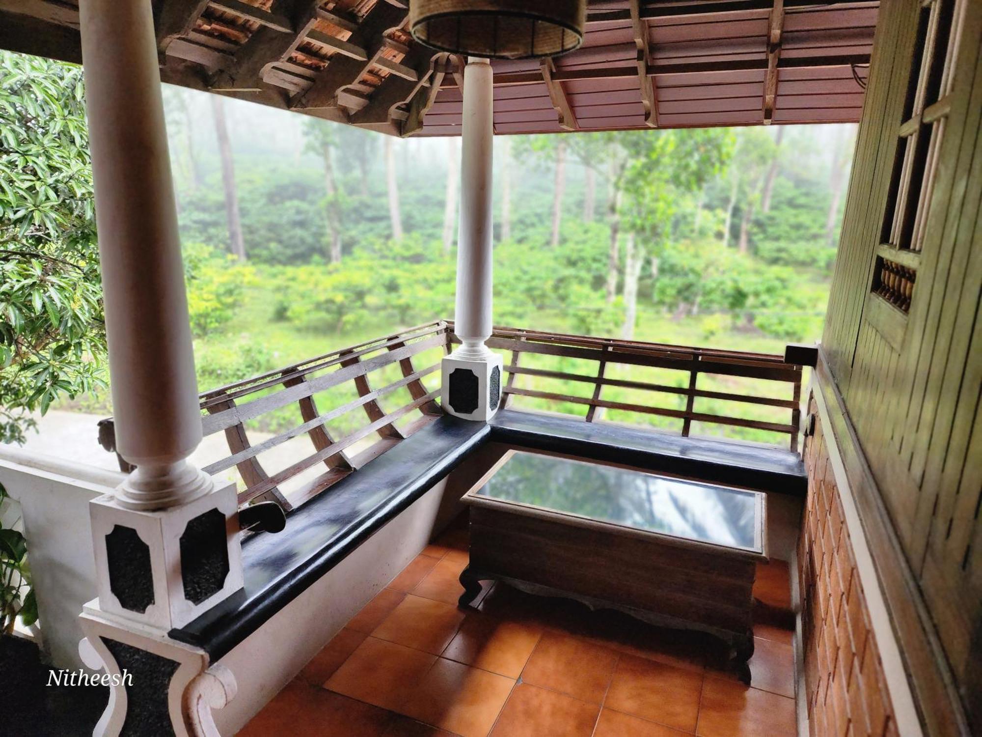 Kairali Palace Home Stay Thekkady Ngoại thất bức ảnh