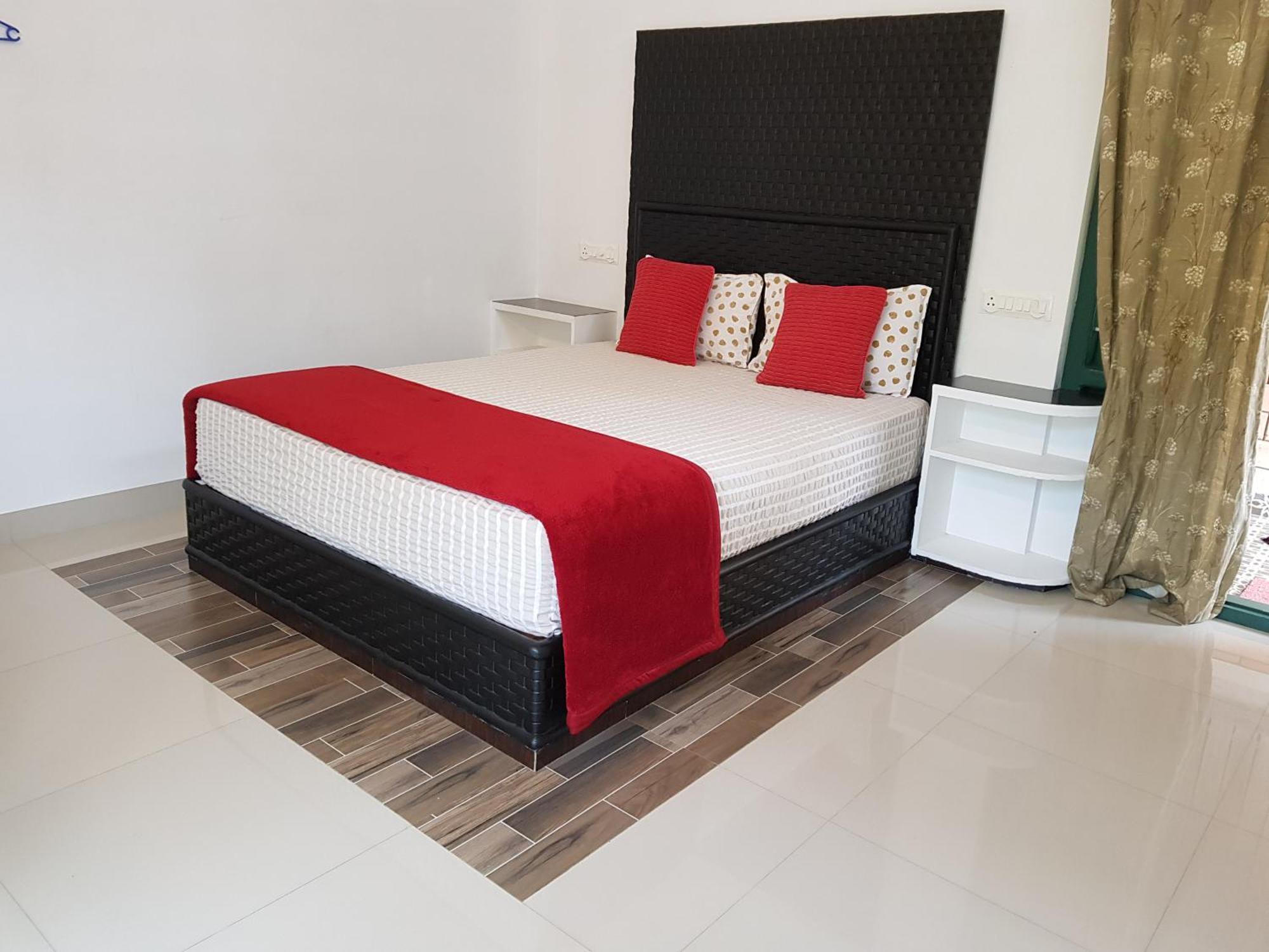 Kairali Palace Home Stay Thekkady Ngoại thất bức ảnh