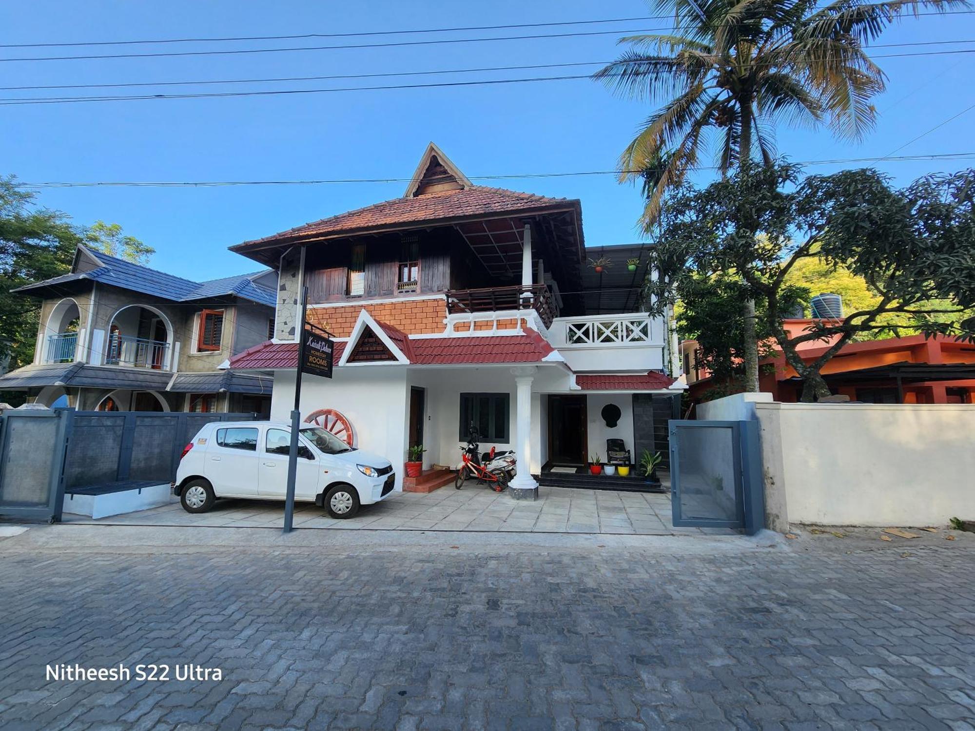 Kairali Palace Home Stay Thekkady Ngoại thất bức ảnh